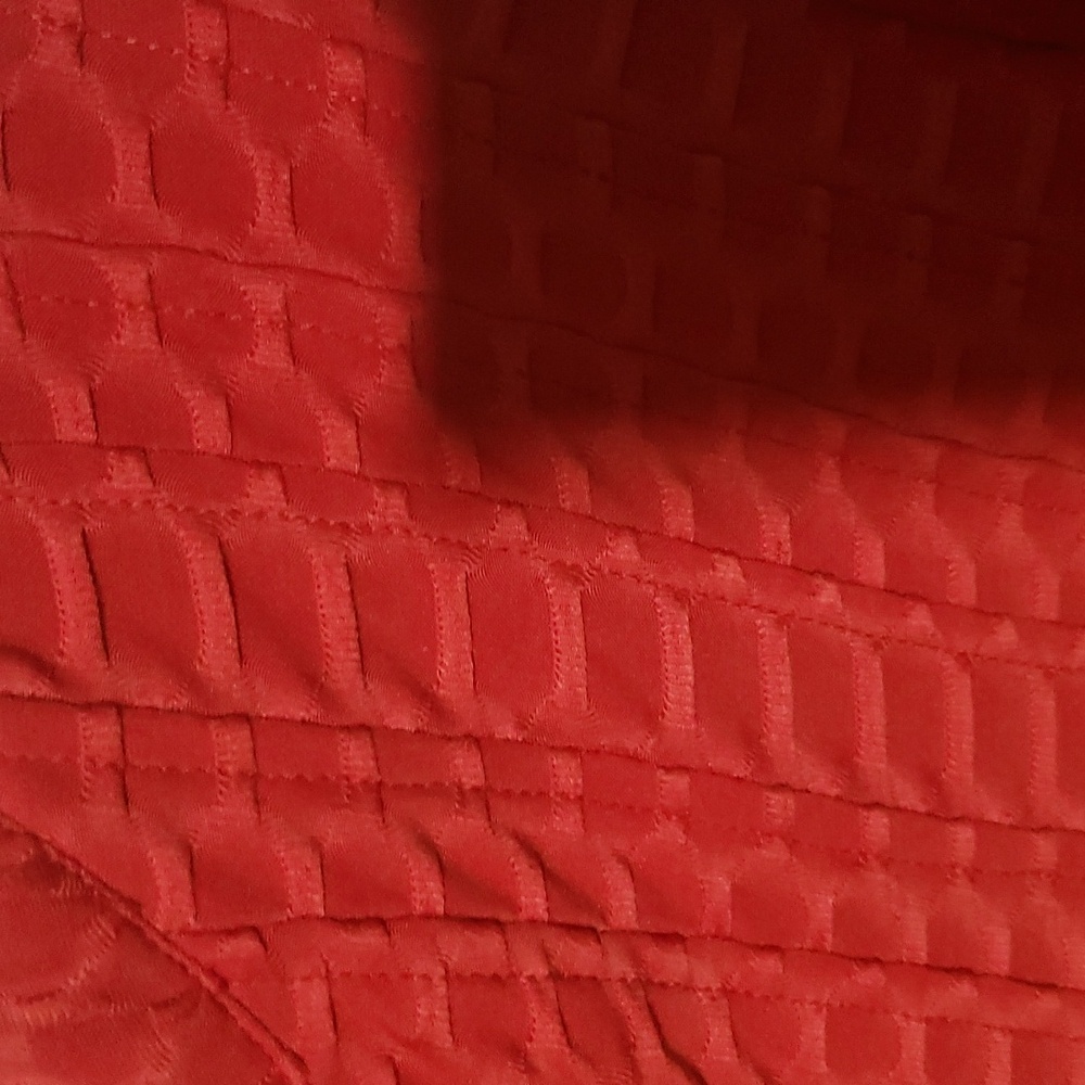 Red blouse - Picture 4 of 4